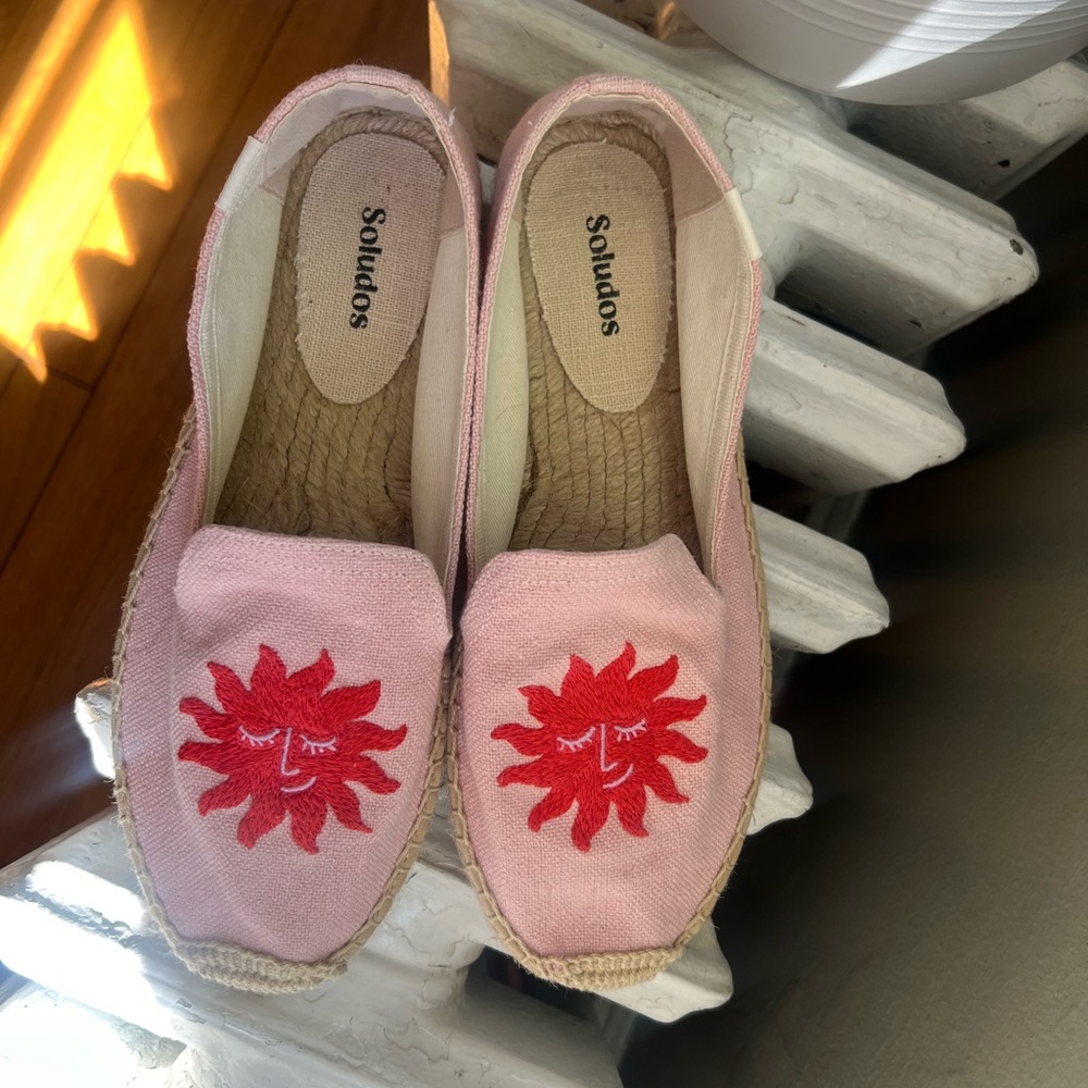 Pink/ Coral Sun Soludos Slides/ Espadrilles - Picture 3 of 7